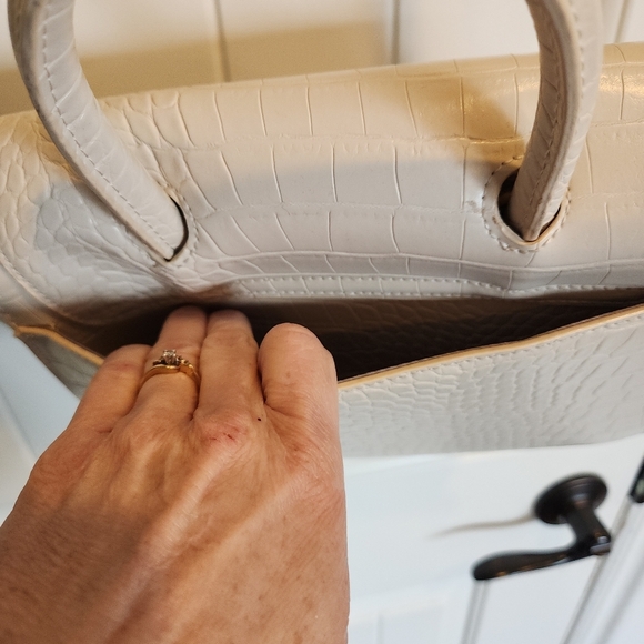 Cream Faux Crocodile Leather Cross Body Bag From TARGET - Picture 3 of 5